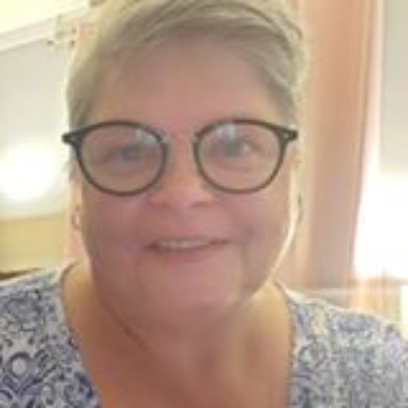 Meet your Posher, Ruby - Picture 1 of 1